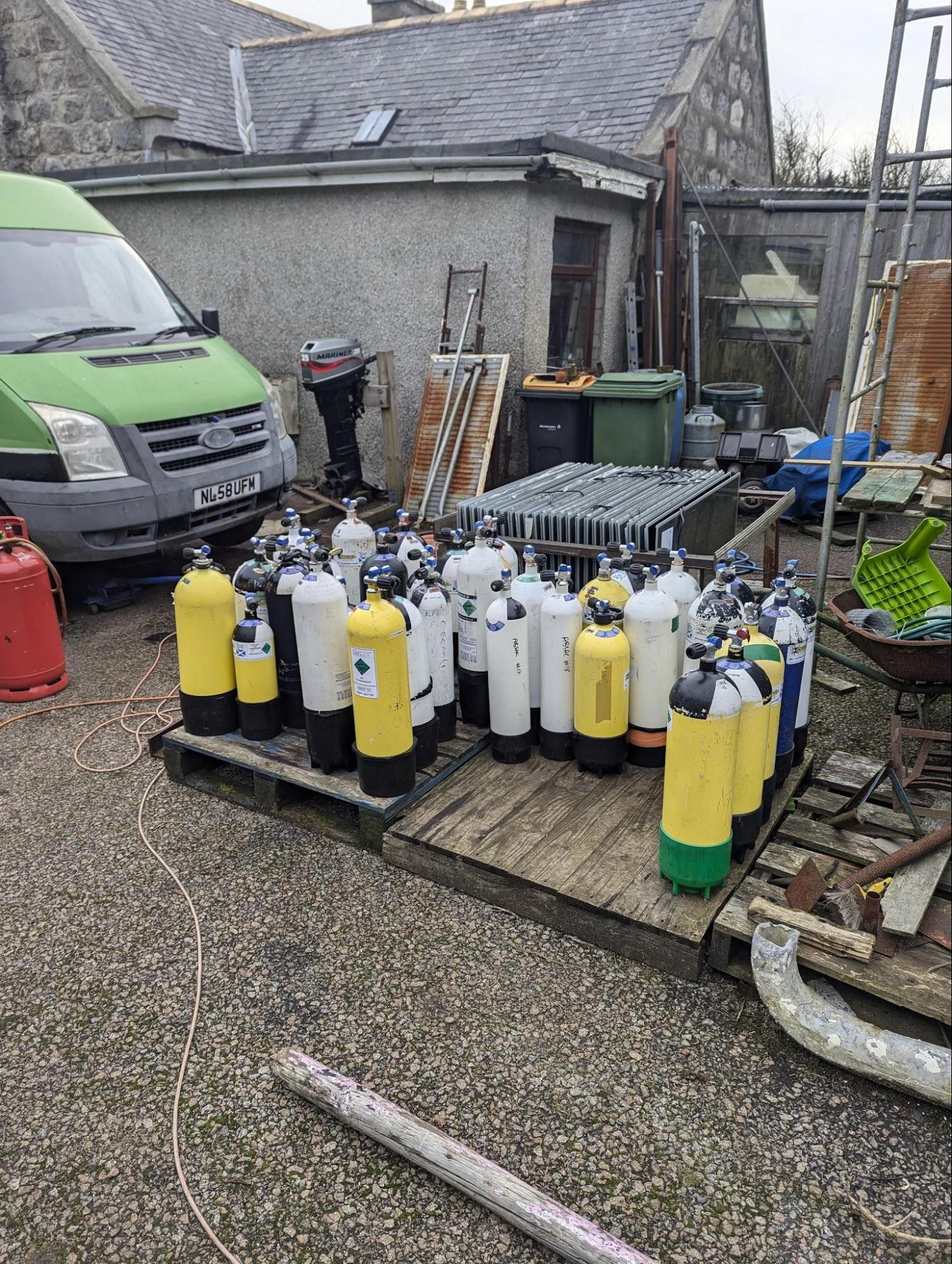 Tanks pallet area